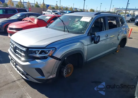 2022 Volkswagen Atlas 3.6L V6 Se W/Technology z USA, uszkodzony, nr VIN 1V2HR2CA1NC549543